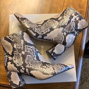 Marc Fisher's Retire booties size 8